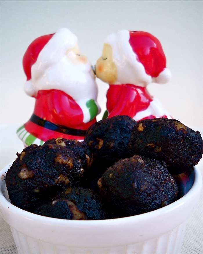 Chocolate Mint Crinkle Cookie Dough Bites